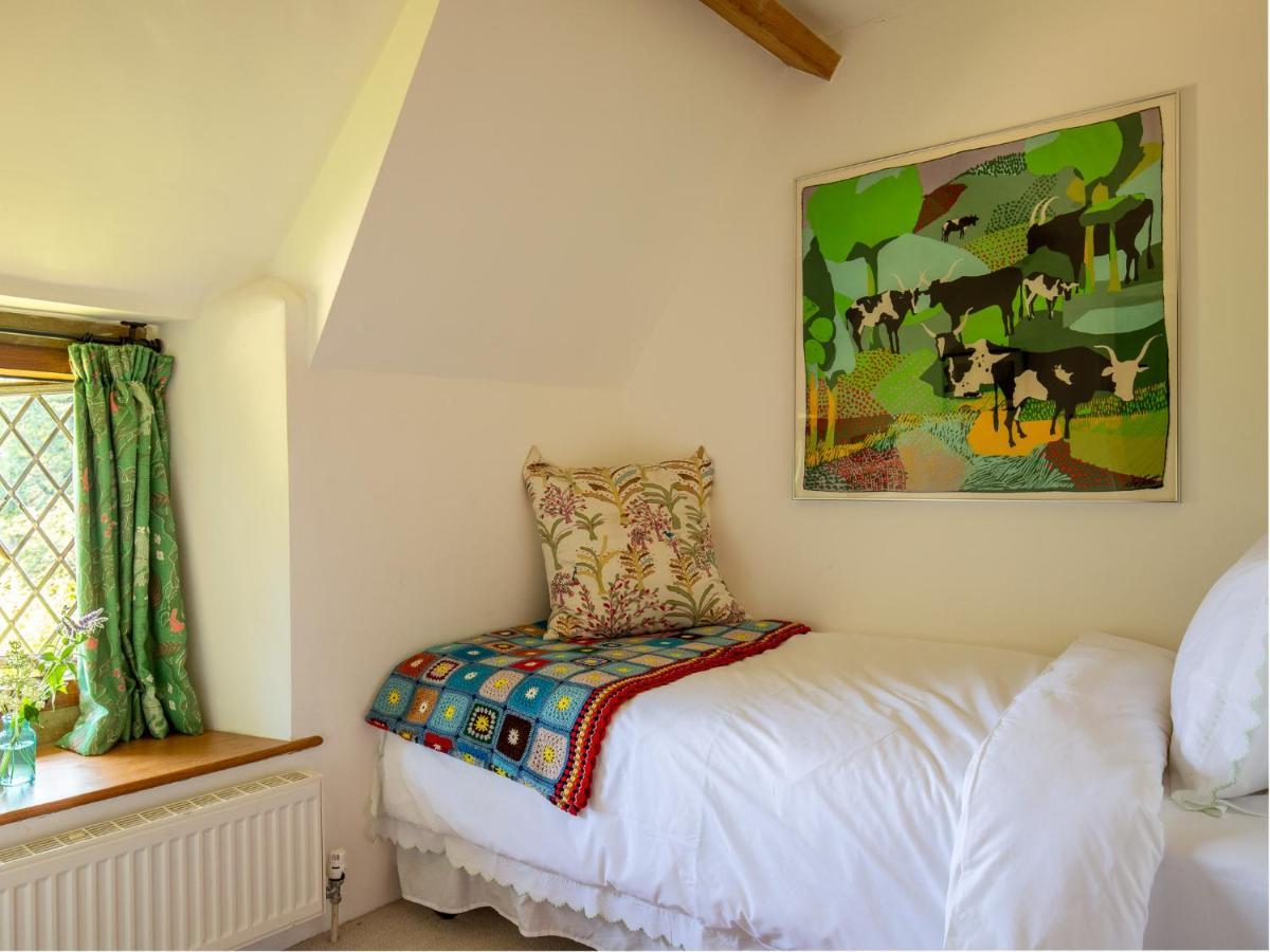 Lily Cottage Tew Kültér fotó